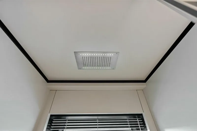 Slide: The Image of Custom 33 Navetta 2023 - 5984849