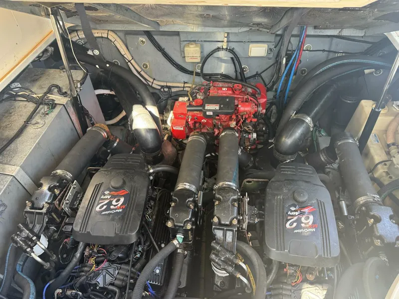 Slide: The Image of Sea Ray 320 Sundancer 2002 - 5977152