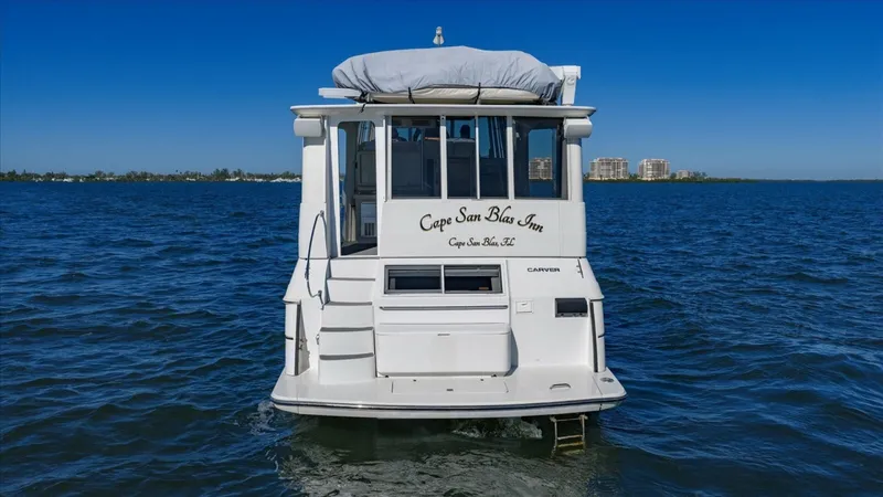 Slide: The Image of Carver Yachts 455 Aft Cabin MY 1998 - 6014003