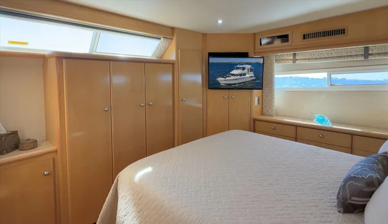 Slide: The Image of Carver Yachts 455 Aft Cabin MY 1998 - 6014062