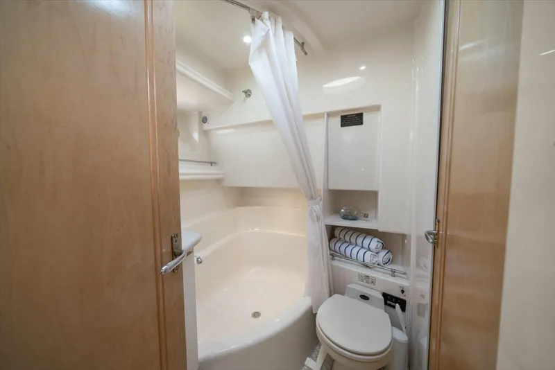 Slide: The Image of Carver Yachts 455 Aft Cabin MY 1998 - 6014072