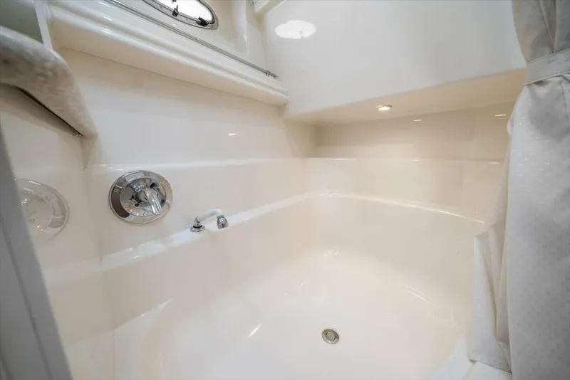 Slide: The Image of Carver Yachts 455 Aft Cabin MY 1998 - 6014073