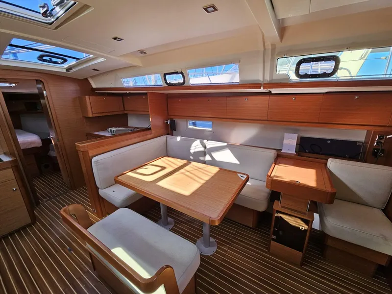 Slide: The Image of Dufour 45 2018 - 5977175