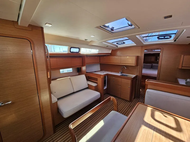 Slide: The Image of Dufour 45 2018 - 5977176