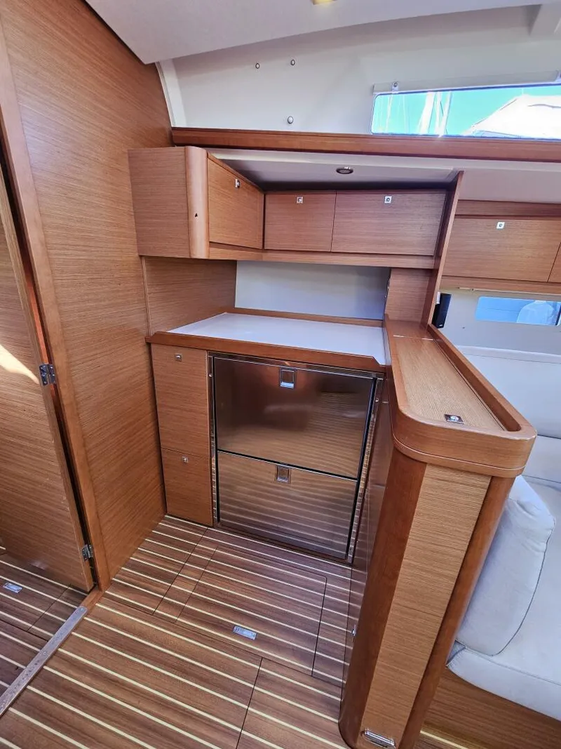 Slide: The Image of Dufour 45 2018 - 5977185