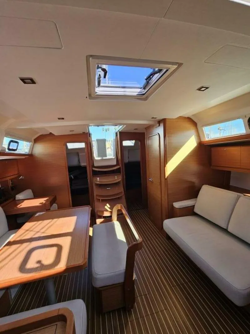 Slide: The Image of Dufour 45 2018 - 5977178