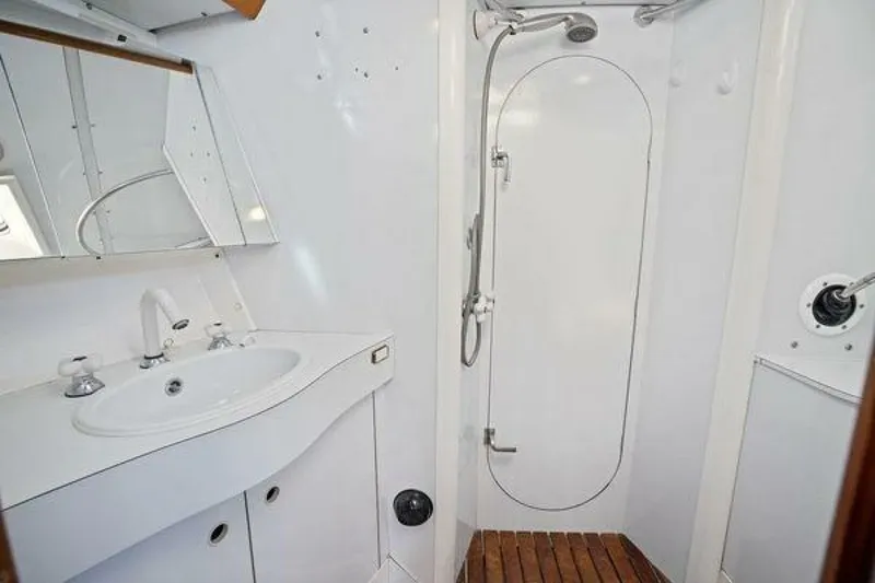 Slide: The Image of 2.0 Fwd Head - 5977232