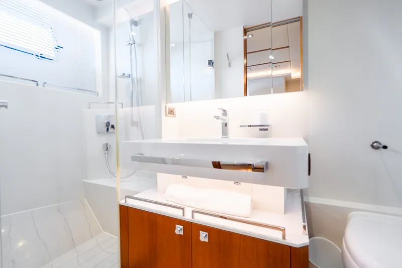 Slide: The Image of Horizon FD80 2020 - 6006689