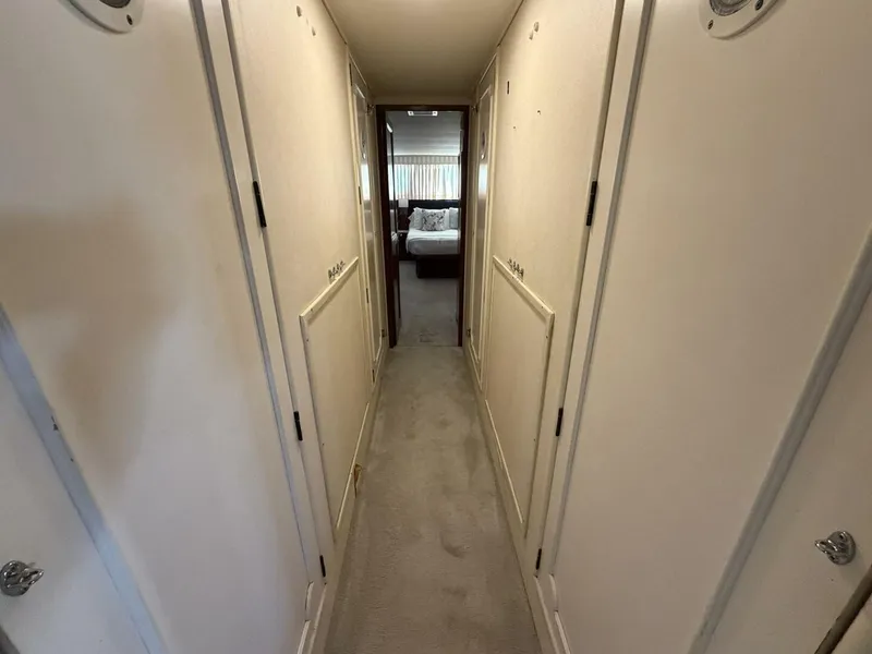 Slide: The Image of Hatteras Motor Yacht 1987 - 5978314