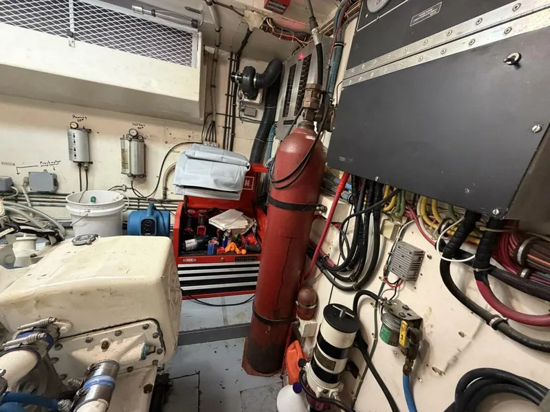 Slide: The Image of Hatteras Motor Yacht 1987 - 5978353