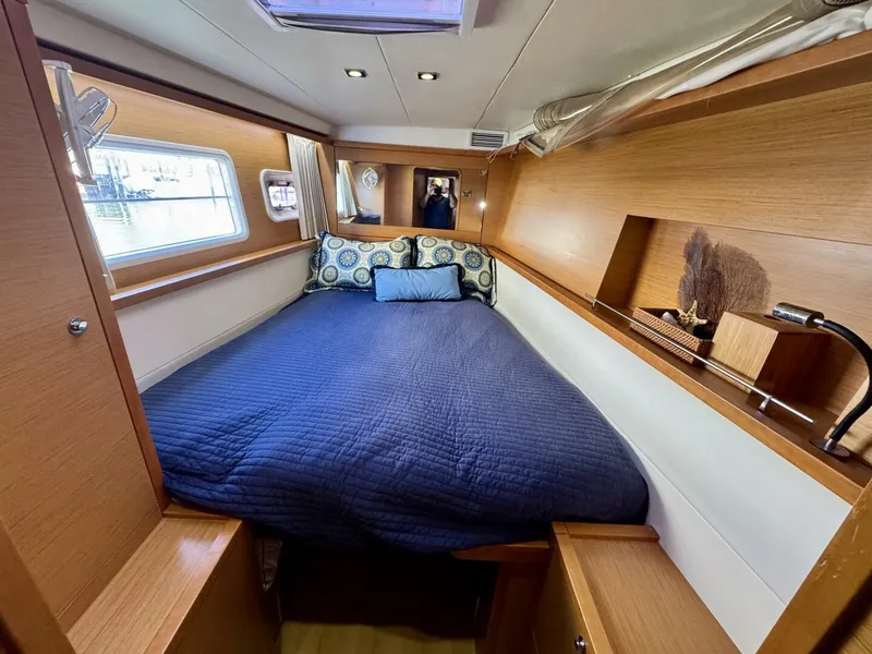 Slide: The Image of Lagoon 450 F 2012 - 5978421