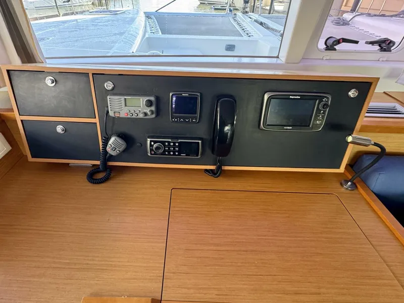 Slide: The Image of Lagoon 450 F 2012 - 5978390