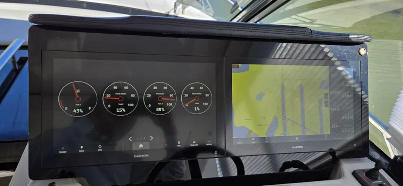 Slide: The Image of Regal 36 XO 2021 - 5978457