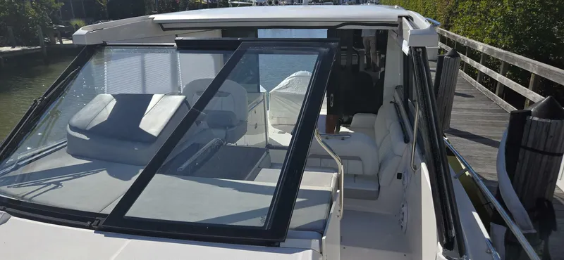 Slide: The Image of Regal 36 XO 2021 - 5978450