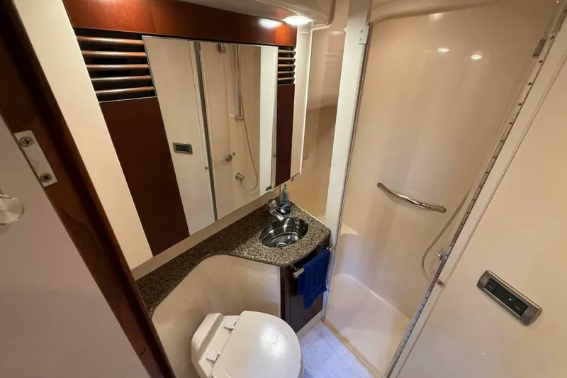 Slide: The Image of Sea Ray 44 Sedan Bridge 2006 - 5996737