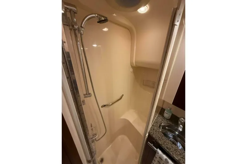 Slide: The Image of Sea Ray 44 Sedan Bridge 2006 - 5996739