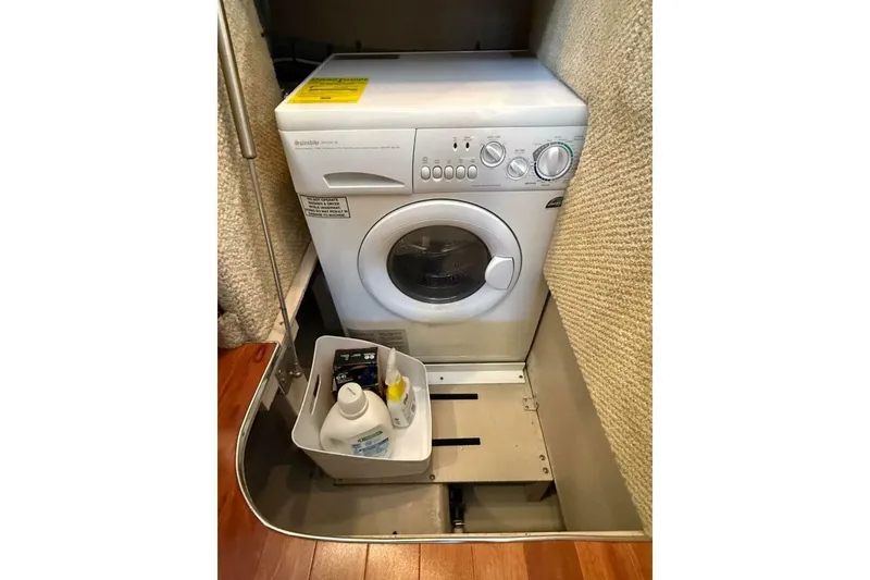 Slide: The Image of Sea Ray 44 Sedan Bridge 2006 - 5996741