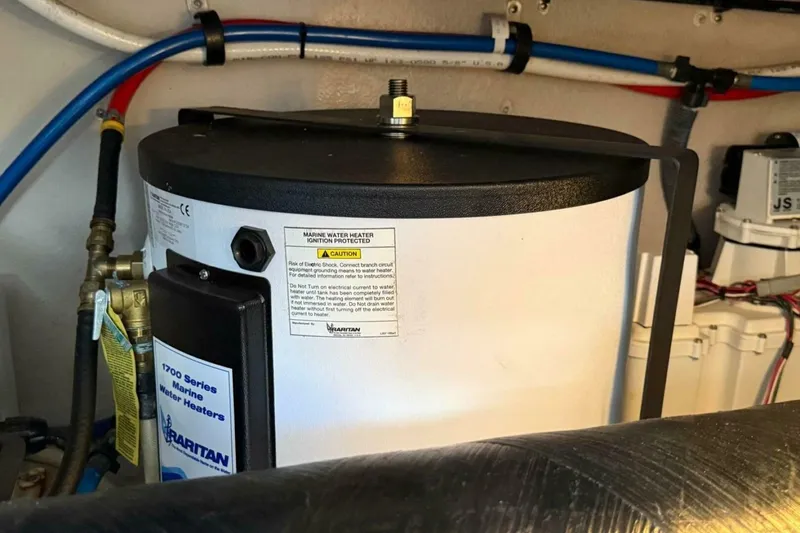 Slide: The Image of Sea Ray 44 Sedan Bridge 2006 - 5996761