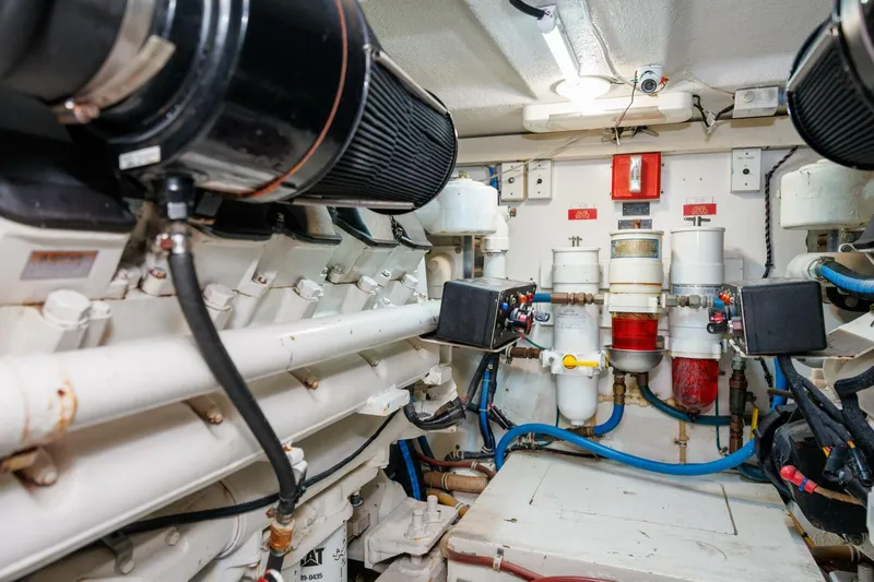 Slide: The Image of 2002 Hatteras 50 Convertible  - 5979060