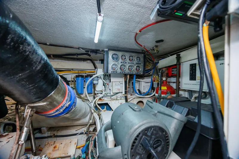 Slide: The Image of 2002 Hatteras 50 Convertible  - 5979062