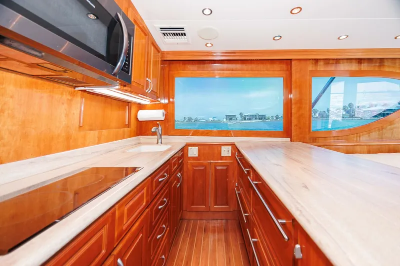 Slide: The Image of 2002 Hatteras 50 Convertible  - 5979013