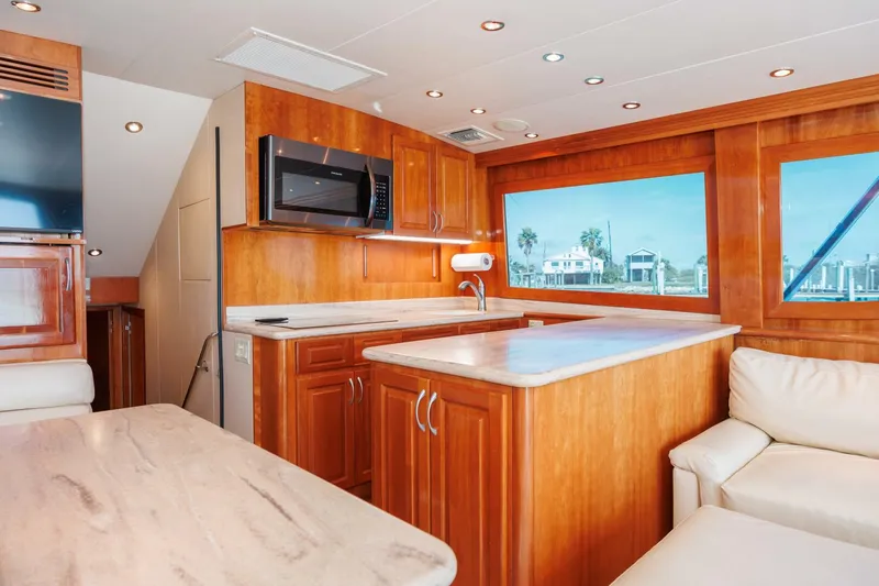 Slide: The Image of 2002 Hatteras 50 Convertible  - 5979015