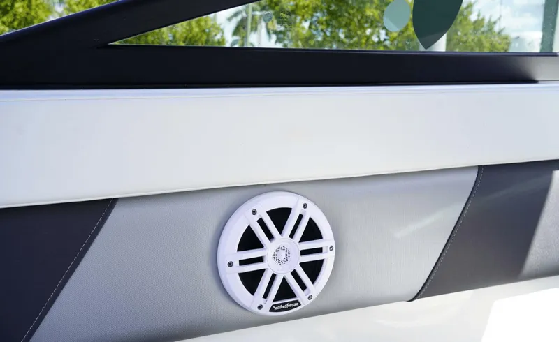 Slide: The Image of Monterey M225 2024 - 5979249