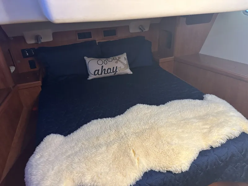 Slide: The Image of Hunter 45DS 2012 - 6007109