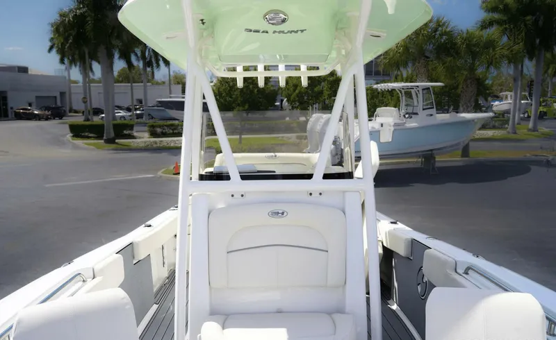 Slide: The Image of Sea Hunt Ultra 229 2024 - 5979395