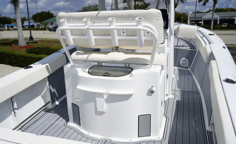 Slide: The Image of Sea Hunt Ultra 229 2024 - 5979382