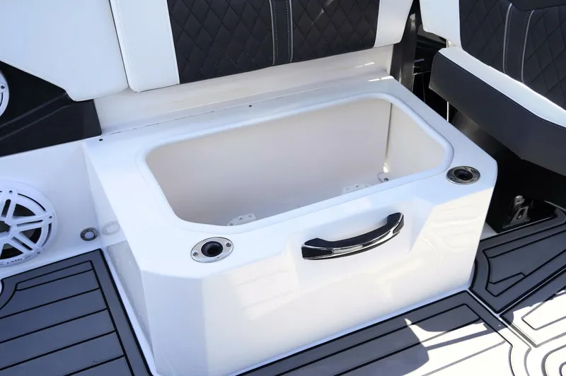 Slide: The Image of Monterey 275SS 2023 - 5979519