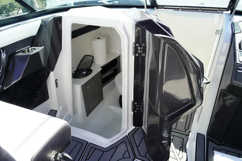 Slide: The Image of Monterey 275SS 2023 - 5979525