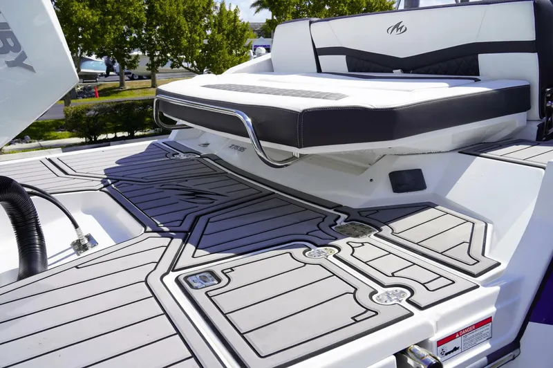 Slide: The Image of Monterey 275SS 2023 - 5979513