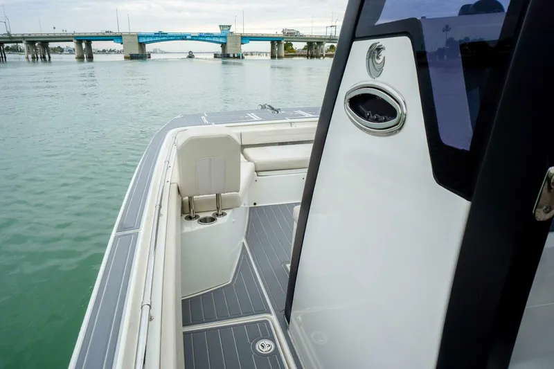 Slide: The Image of Aquila 28 Molokai 2022 - 5979667