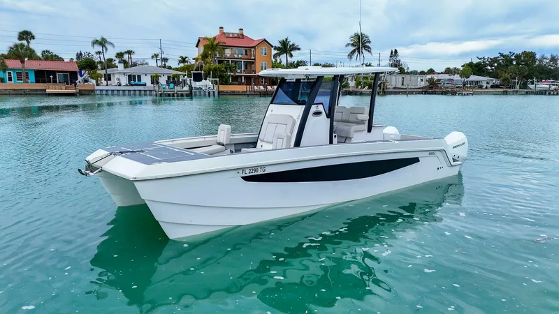 Slide: The Image of Aquila 28 Molokai 2022 - 5979649