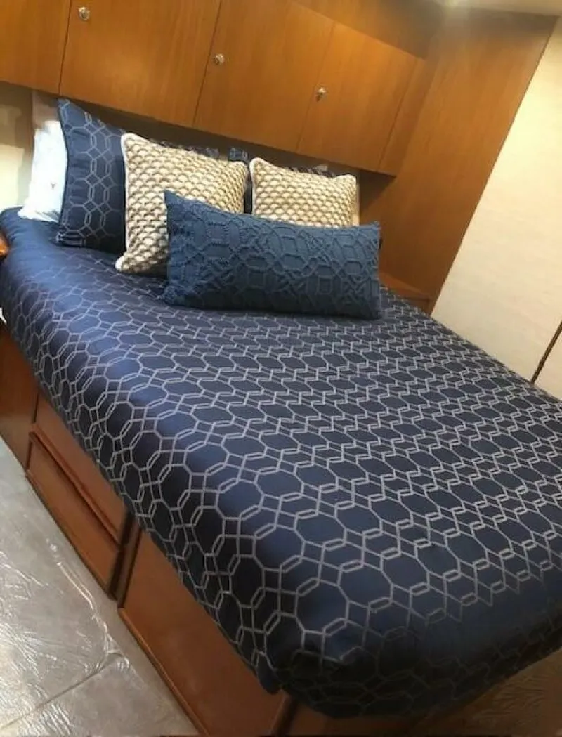 Slide: The Image of Ocean 53 Convertible 1998 - 5980177