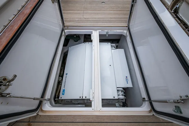 Slide: The Image of Viking 60 Bottom Line - Exterior Cockpit 2012 Viking 60 Convertible Bottom Line - 5980228