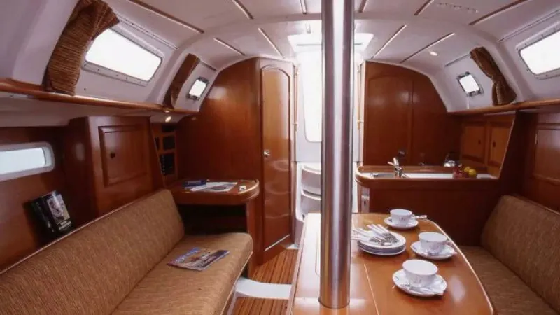 Slide: The Image of Beneteau Oceanis 311 Brochure Salon - 5980138