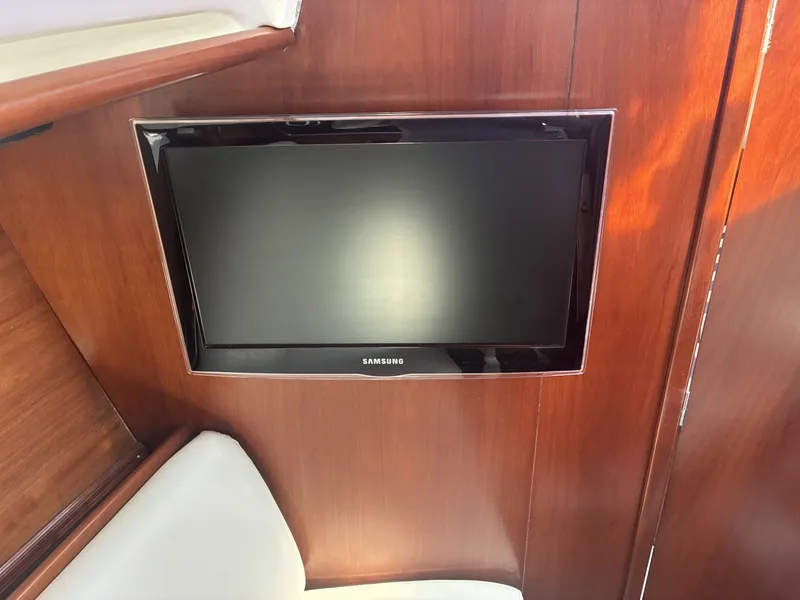Slide: The Image of 2003 Beneteau Oceanis 311 - Television Bulkhead mounted television - 5999402