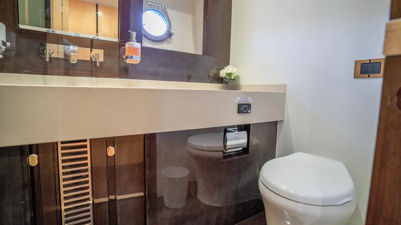 Slide: The Image of Sunseeker 68' Sport Yacht 2014 - 6029827