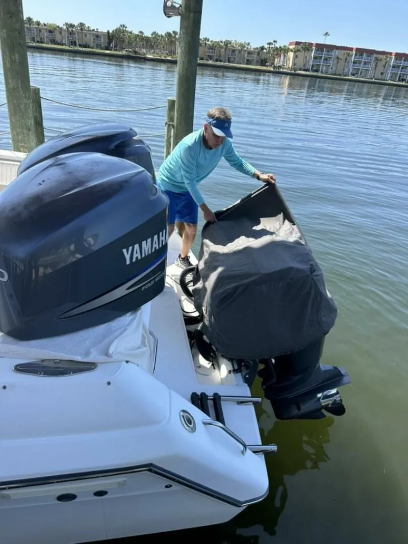 Slide: The Image of Twin 250 Yamaha
 - 5980387