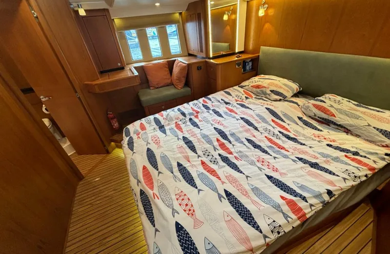 Slide: The Image of Southerly 535 2014 - 5980592