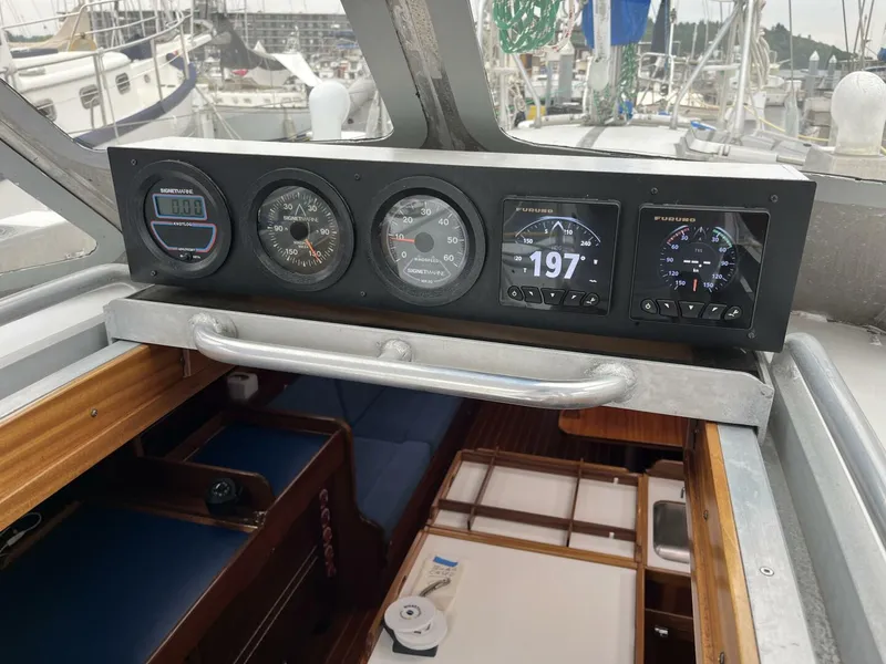 Slide: The Image of Lavranos 43 2010 - 5980632