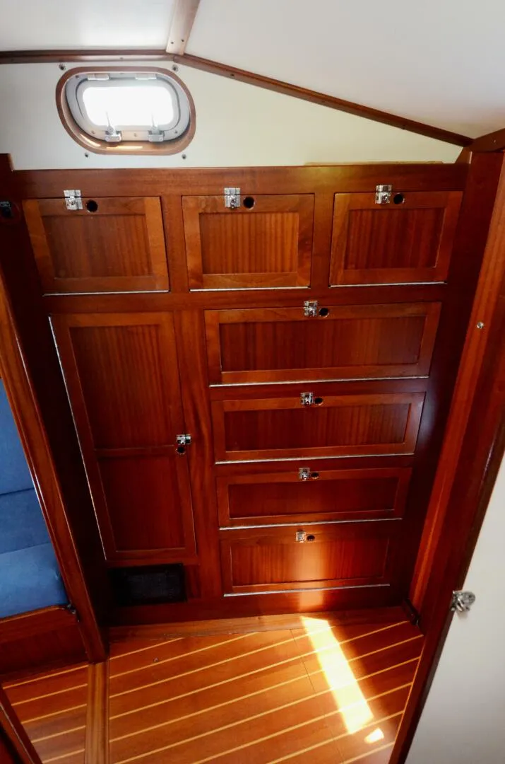 Slide: The Image of Lavranos 43 2010 - 5980634