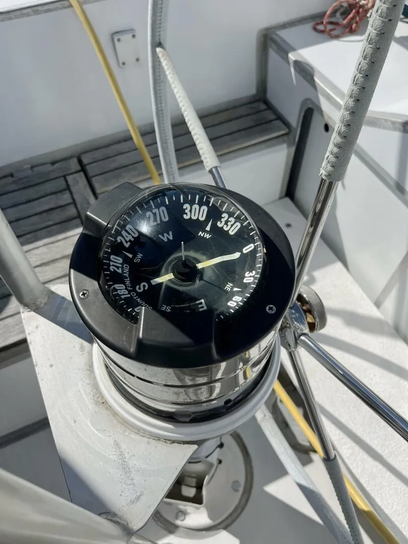 Slide: The Image of Lavranos 43 2010 - 5984049