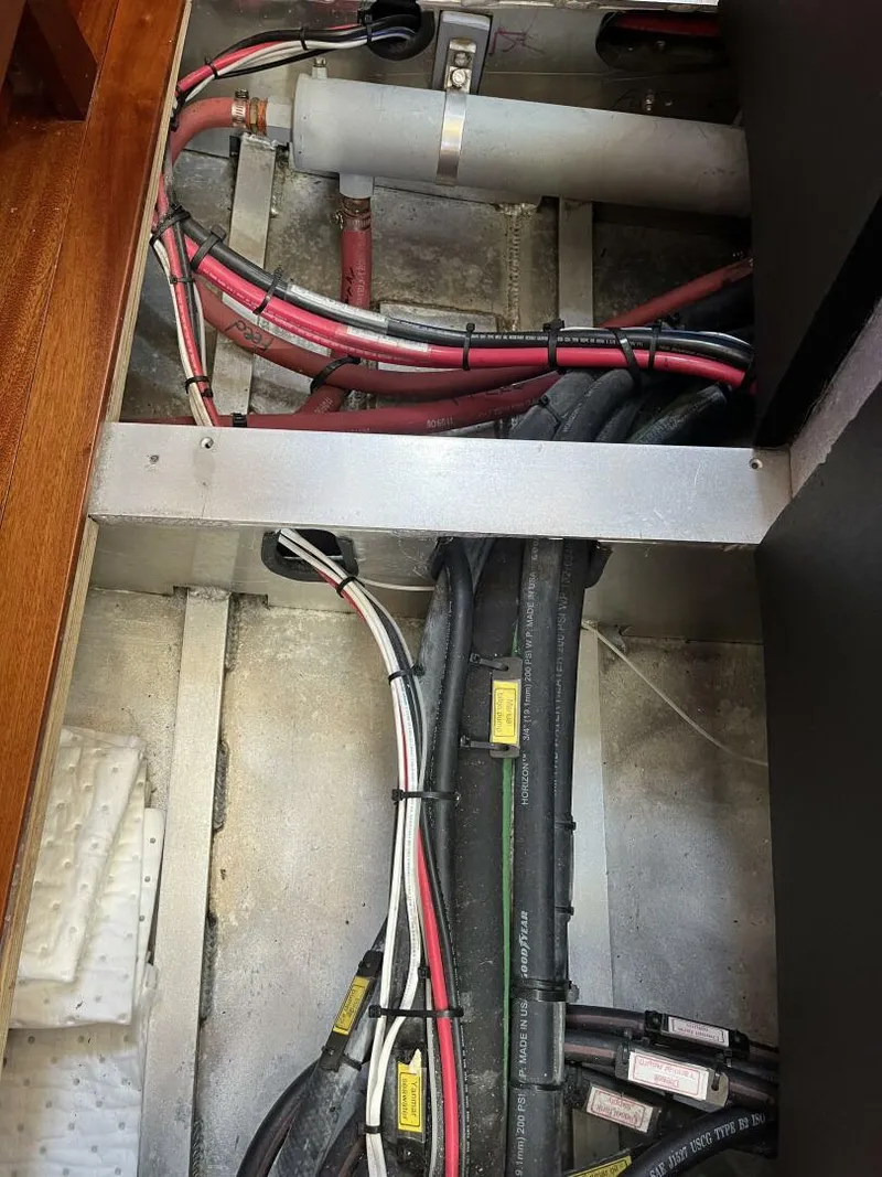 Slide: The Image of Lavranos 43 2010 - 5984122