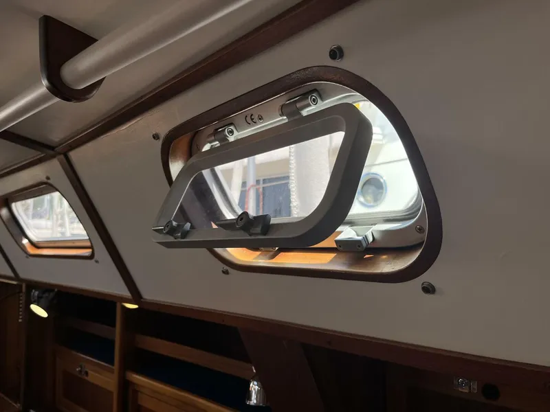 Slide: The Image of Lavranos 43 2010 - 5984128