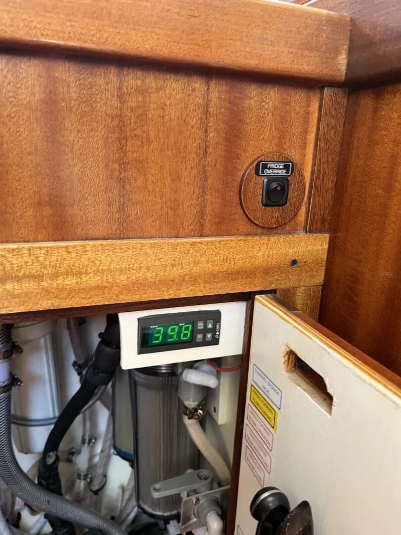 Slide: The Image of Lavranos 43 2010 - 5984132