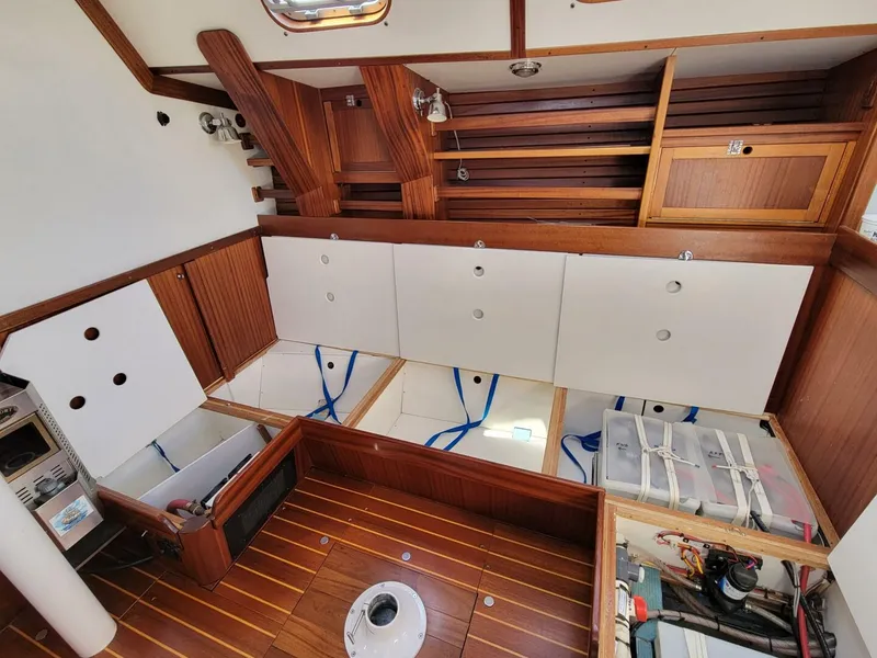 Slide: The Image of Lavranos 43 2010 - 5984136