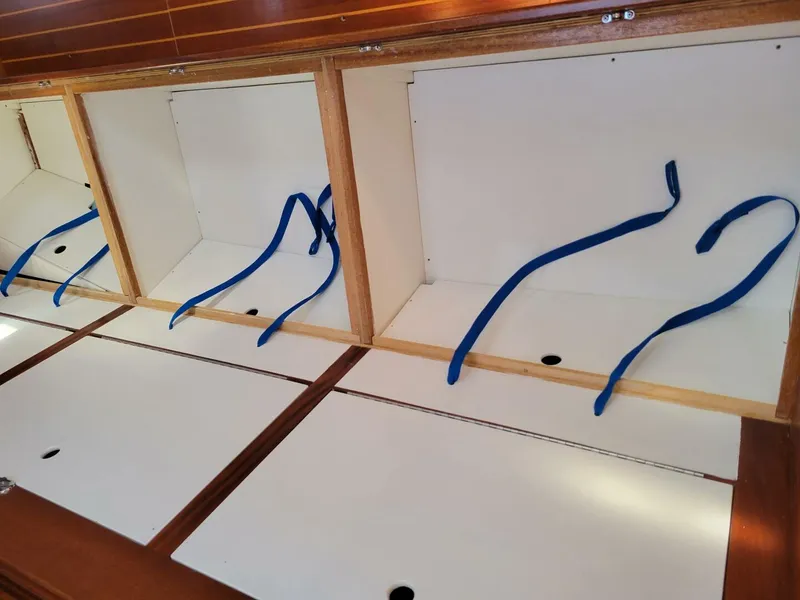 Slide: The Image of Lavranos 43 2010 - 5984137